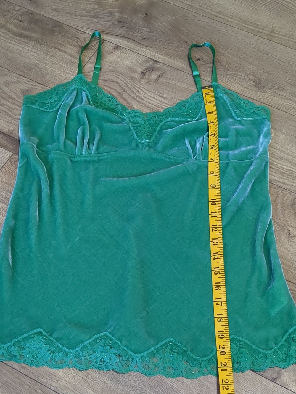 Karen Kane Velvet Lace Trim V Neck Tank Top Cami Beaded Green Size M - Picture 7 of 10